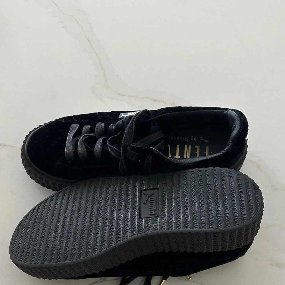 Puma Fenty Women's Black Velvet Platform Sneakers - Picture 6 of 6